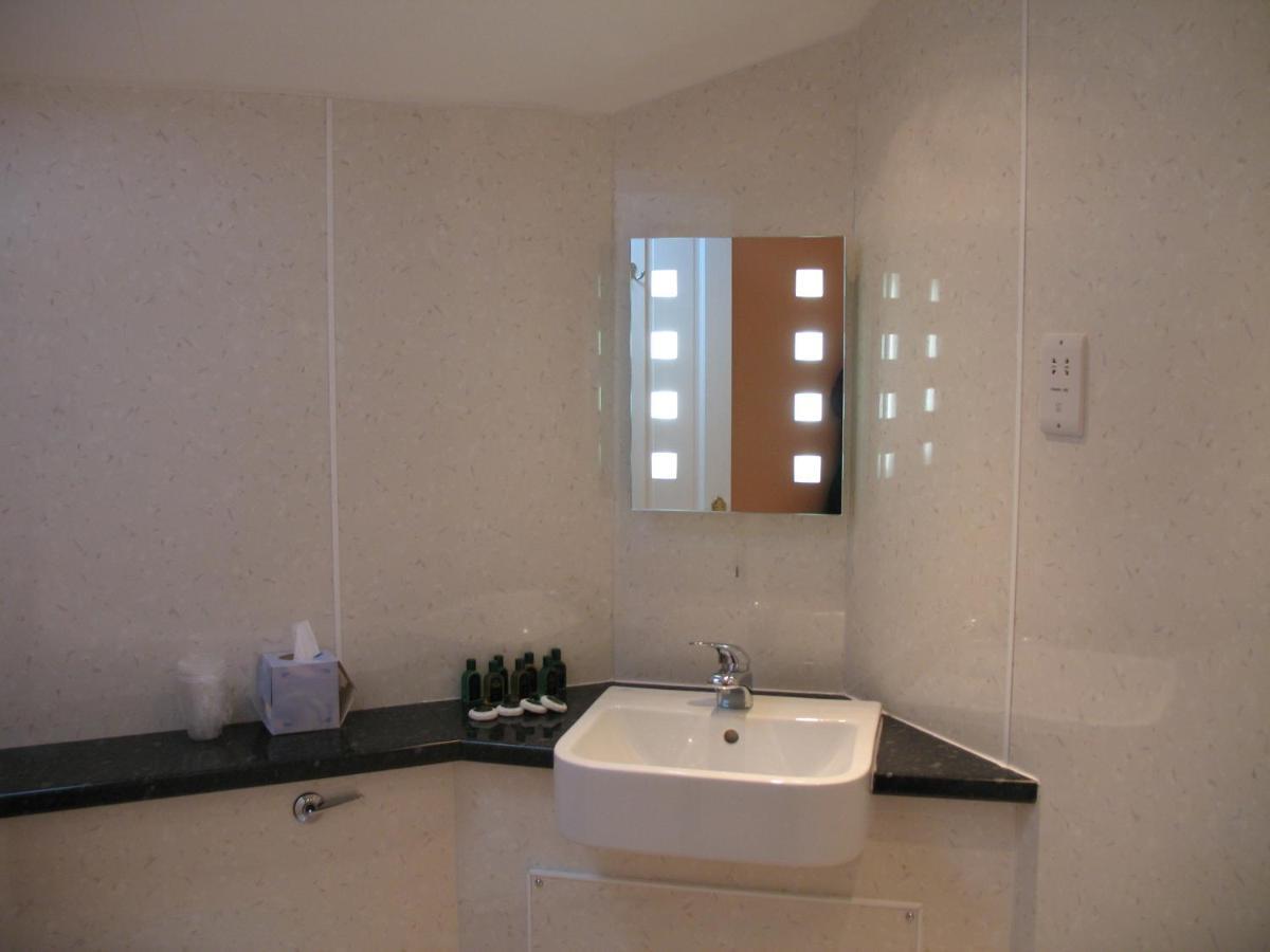 The Spread Eagle Hotel Jedburgh Room photo